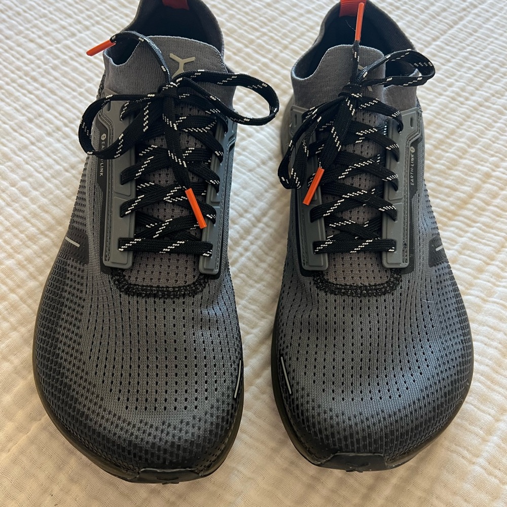NWOT Flux Adaptive Trail Runners - Picture 2 of 5